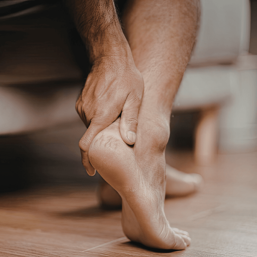 Mains et pieds homme